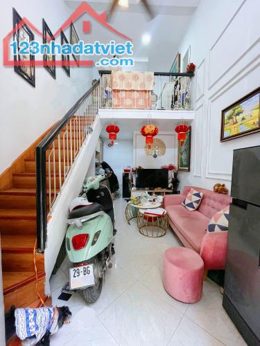Bán nhà 4 tầng, 25mét, Chỉ 4 tỷ 880tr ngõ Thông Phong,  Tôn Đức Thắng Đống Đa HN - 1