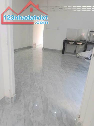 chủ ngộp bank cần bán nhà đất ngay trung tâm q12