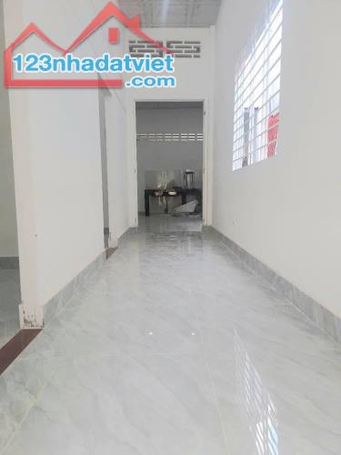 chủ ngộp bank cần bán nhà đất ngay trung tâm q12 - 2