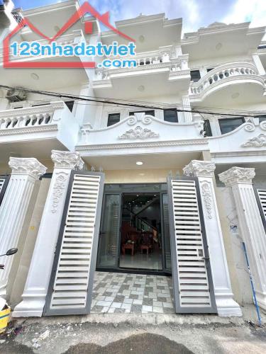Bán Nhà 2 lầu sổ Hồng Riêng ngay gần ngã tư Vũng Tàu , phường Long Bình Tân Biên Hoà