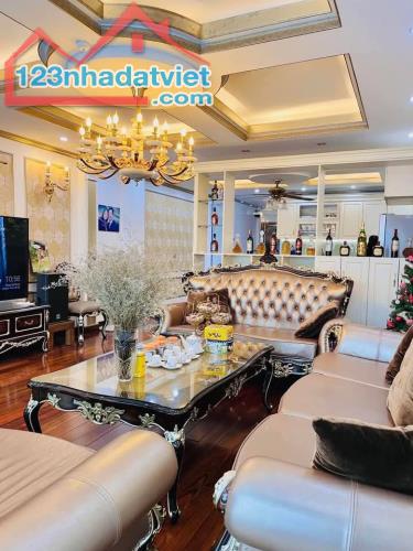 Nhà Đẹp Dòng Tiền Tam Khương, Đống Đa 99 m, 7 tầng, mt 5.2m, giá 30.5 tỷ.