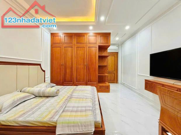 Bán Nhà Phố 5 Tầng, Ngang 5m Nguyễn Văn Khối, DTSD 170m2 Tặng NT Gần CV Nhỉnh 7 Tỷ TL. - 3