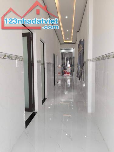 Chính Chủ bán nhà cấp 4 ( 4PN - 4WC ) - Gần Vòng Xoay An Lạc Giá 785 Triệu ! - 3