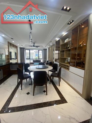 Bán nhà ngõ 106 Hoàng Quốc Việt 50 m2, 6 tầng có thang máy, ngõ thông, 2 ô tô tránh - 3