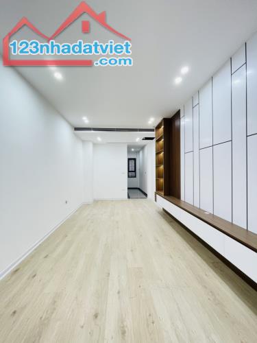 Đặng Tiến Đông - lõi Đống Đa mới koong, 7 tầng, thang máy, 2 thoáng, mặt ngõ ô tô dừng đỗ - 2