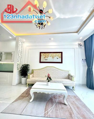 Nhà 2 Tầng Full Nội Thất Tân Cổ Điển Kiệt Thích Tịnh Khiết thông Bàu Vá 3