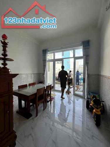 NHÀ 2 TẦNG TĐC VĨNH TRƯỜNG 56M2, NGANG 4M, GIÁ CHỈ 3 TỶ 650 - 4