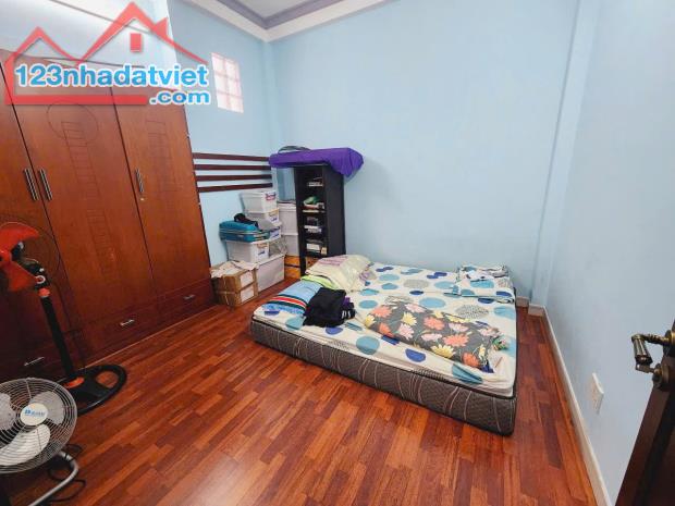 Nhà hẻm thẳng 1 lầu+ST Nguyễn Thị Tần P2Q8 - 3