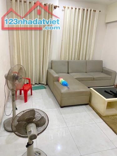 Nhà 4.2*21m Ưu Long P11 Q8, có mặt hẻm sau