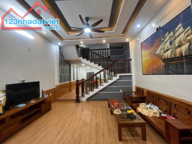 Bán nhà 3 Tầng Nguyễn Minh Không, Liên Ciểu, dt 90m2, ngang 5m. vị trí sau bến xe - 1