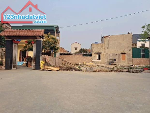 chủ cần ra lô đất tai đồng mái - phù ủng - ân thi - hưng yên  Diện tích: 67m vuông vắn