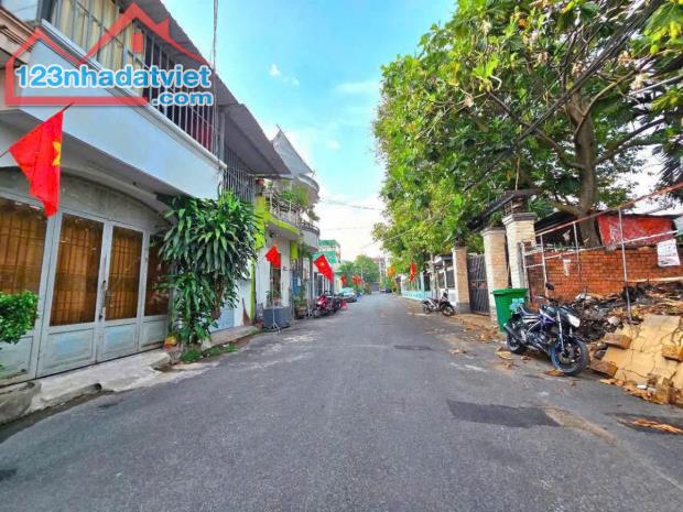 Bán đất MT hẻm xe tải đường 182, P. Tăng Nhơn Phú A, dt 80m2 giá 5,2 tỷ - 2