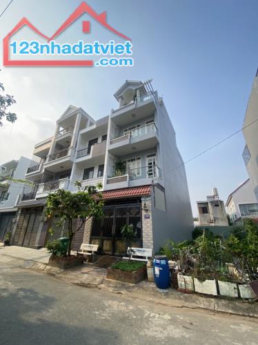 Cần Bán Dãy Nhà Trọ 166m2 full Thổ, Ngang Khủng 8.8M. Lê Văn Việt - Tân Phú. Tp.Thủ Đức