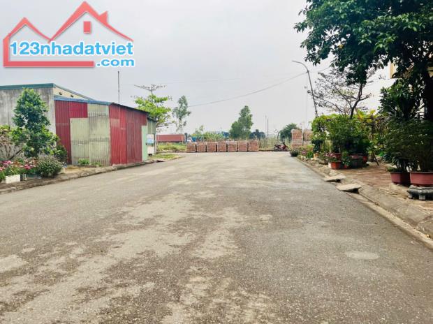 Duy nhất 1 lô tại TĐC đằng sau UBND xã Lê Lợi giá chỉ 2 tỷ  LH 0979087664 - 2