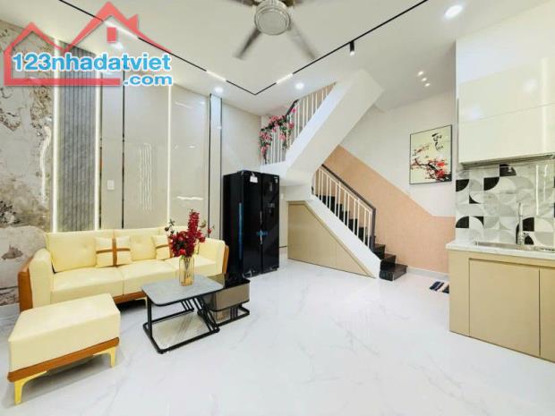 MINI HOUSE SAU CĂN MẶT TIỀN HẺM XE TẢI QUANG TRUNG - 3 TẦNG - 2PN - FULL NỘI THẤT - GIÁ