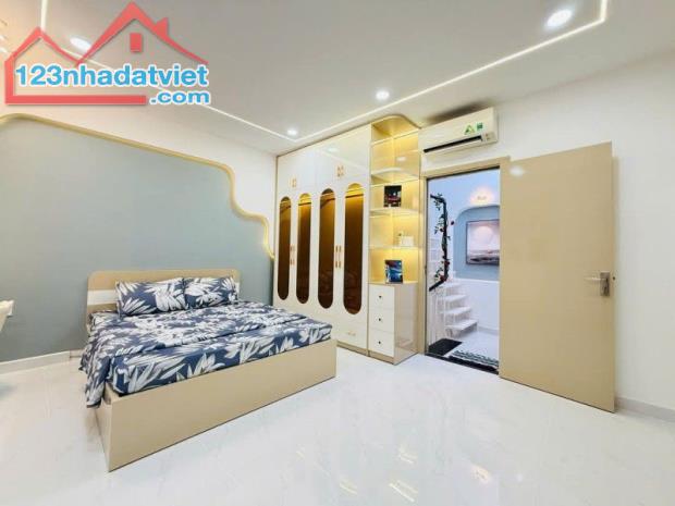 MINI HOUSE SAU CĂN MẶT TIỀN HẺM XE TẢI QUANG TRUNG - 3 TẦNG - 2PN - FULL NỘI THẤT - GIÁ - 1
