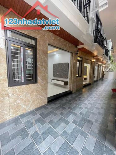 Bá,n Nhà Kim Chung - Hoài Đức, 32m2*5Tầng, Ngõ nông 30m ra chợ, đường ôtô dừng đỗ cạnh nhà - 1