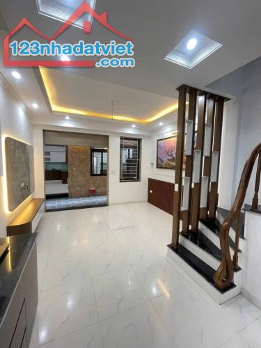 Bá,n Nhà Kim Chung - Hoài Đức, 32m2*5Tầng, Ngõ nông 30m ra chợ, đường ôtô dừng đỗ cạnh nhà - 2