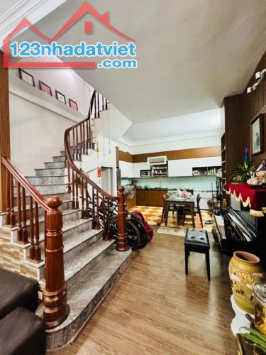 TRUNG TÂM THANH TRÌ 36M2 4 TẦNG 4.5 TỶ, ÔTÔ CÁCH 10M. - 1