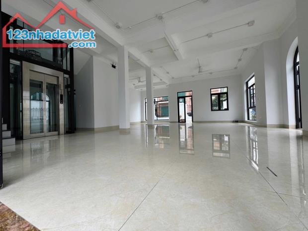 Bán Nhà Mặt Phố Sa Đôi. Nam Từ Liêm. Lô Góc. Ô Tô. Vỉa Hè. DT 206m2. Giá 64,8 Tỷ. - 1