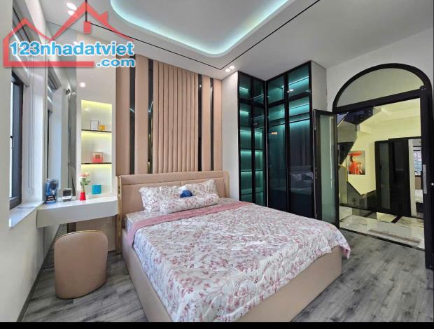 + Nhà 3 tầng mới xây nội thất châu âu siêu đẹp, cách bãi tắm trung tâm liên chiểu 80m, - 1