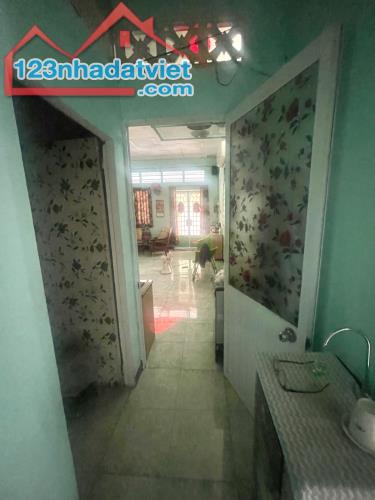 GẤP BÁN GIẢM SỐC 500 TRIỆU,NHÀ VƯỜN ĐẸP HIẾM, NGANG KHỦNG 9M, LÊ VĂN KHƯƠNG, Q12,CHỈ 4.7TỶ - 4