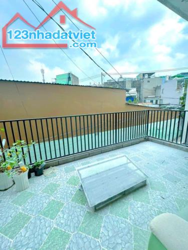 SÁT MẶT TIỀN NGUYỄN TƯ GIẢN - HẺM Ô TÔ - NGANG 4.8M - 5 TẦNG - 7 CHDV CHO THUÊ 25TR/THÁNG - 2