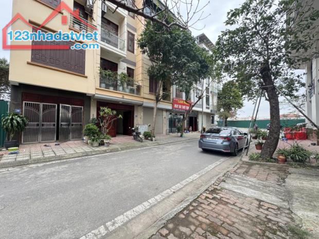 Đất đấu giá phố Cổ Linh, 3 Ôtô tránh, Vỉa hè 2 bên, View hồ, Full Tiện Ích. - 4