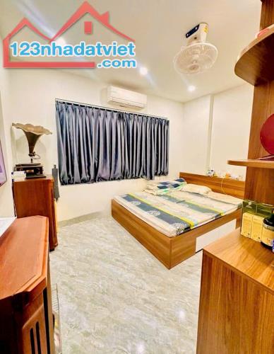 HIẾM Nhà Hoàng Cầu 50m Phân lô Ô tô Thông sàn kinh doanh Giá tốt - 3