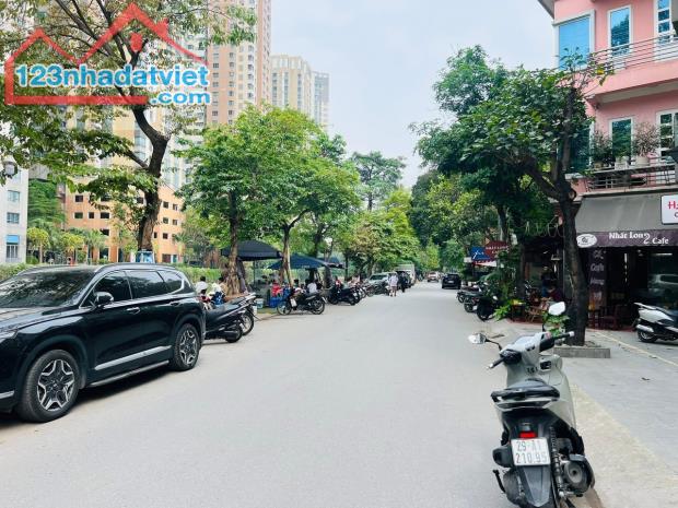 MẶT PHỐ NGUYỄN VĂN LỘC 23 TỶ KINH DOANH SẦM UẤT MẶT TIỀN 4.5M