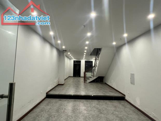 MẶT PHỐ NGUYỄN VĂN LỘC 23 TỶ KINH DOANH SẦM UẤT MẶT TIỀN 4.5M - 1