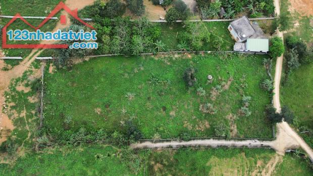 Tân Vinh, Lương Sơn, Hòa Bình  *Diện tích:** 3.316m² có 400m thổ cư (mặt tiền hơn 80m) - 1