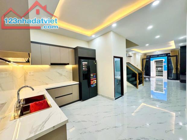 CHỈ 5.9 TỶ(TL)  NHÀ 3 LẦU ,3PN FULL NỘI THẤT ,KỀ HIM LAM ,TRẦN XUÂN SOẠN ,QUẬN 7. - 2
