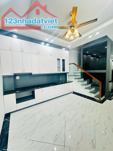 BÁN NHÀ MỚI 51M2 - 5T MỚI - THANG MÁY - QUAN HOA - CẦU GIẤY - HAI THOÁNG 12.8 TỶ - 2