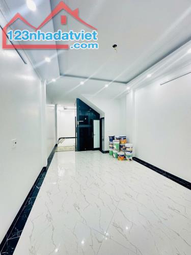 BÁN NHÀ MỚI 51M2 - 5T MỚI - THANG MÁY - QUAN HOA - CẦU GIẤY - HAI THOÁNG 12.8 TỶ - 5