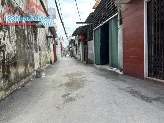 🔥🔥 MỘT LÔ DUY NHẤT ĐƯỜNG 2 Ô TÔ TRÁNH PHÓNG  ✅ Dt : 53m  💸💸 Giá : 2tyxx có như không - 2