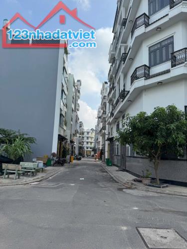 Bán Nhà Quận Bình Tân - Khu Đồng Bộ 4 Tầng - DTSD 224M² - Ôtô Ngủ Nhà - 6 Phòng Ngủ