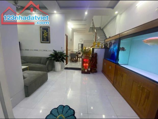 Chính Chủ Bán Gấp Nhà Hẻm Nội Bộ Đường Phạm Hữu Lầu Dĩ An - 2