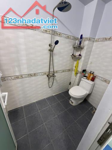 Chính Chủ Bán Gấp Nhà Hẻm Nội Bộ Đường Phạm Hữu Lầu Dĩ An - 5