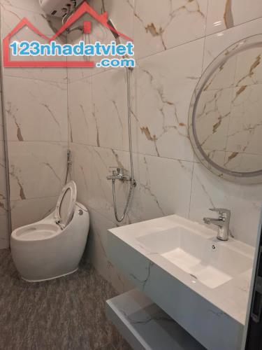BÁN CHCC SÔNG HỒNG PARK VIEW THÁI HÀ 157M2 MẶT PHỐ, FULL NỘI THẤT XỊN, 15 TỶ. - 2