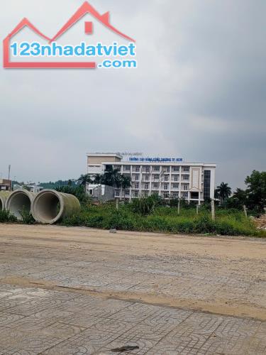 CHỦ KẸT TIỀN CẦN BÁN BỜ BẮC MẶT TIỀN SÔNG TRÀ GIÁ RẺ
