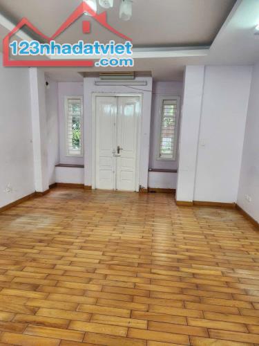 Bán nhà lô góc KĐT Đầm Trấu, ô tô tránh, tiện kinh doanh 5 tầng 68m2 giá 24.5 tỷ - 2