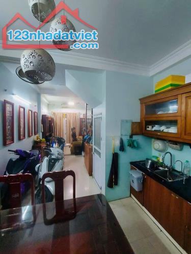 Cho thuê nhà nguyên căn ở Phú Đô, Nam Từ Liêm 35m x 4T giá 11.5 triệu, nhà đẹp ở ngay