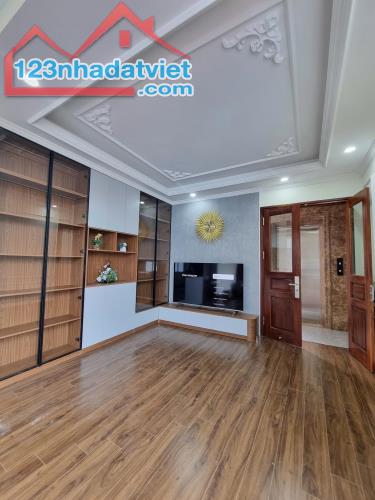 NHÀ ĐẸP CẦU GIẤY NGÕ 86 CHÙA HÀ, DT 45M* 6 TẦNG, GIÁ 19.5 TỶ - 1