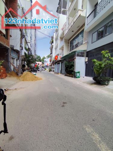 Bán nhà chính chủ Bạch Đằng Tân Bình, 54m², hẻm 8m có lề, 2 tầng, nhỉnh 8 tỷ