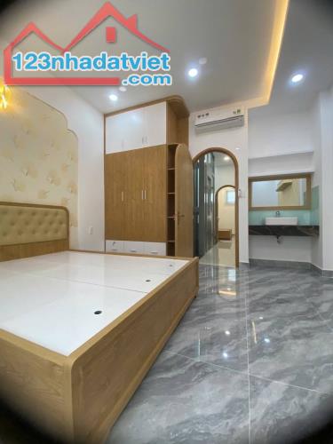 Nhà mới xây 5 tằng- Thang máy- Nội thất full cao cấp khu Vip- Gò Vấp - 2