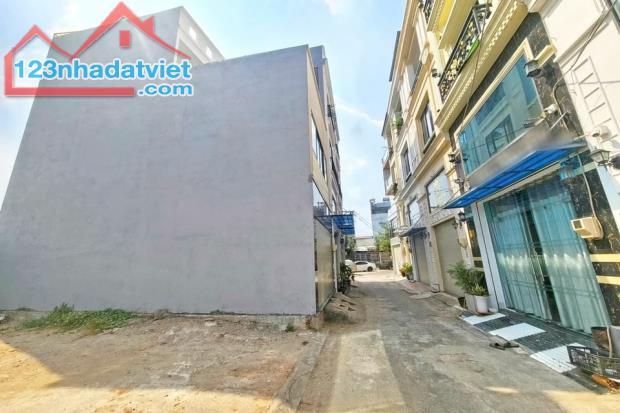 Hàng hiếm - Lô đất mặt tiền hẻm nhựa 6m Huỳnh Tấn Phát, Quận 7