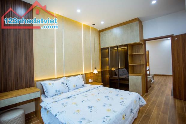 Nhà đẹp 3 tầng Bùi Thiện Ngộ , Hoà Xuân, Cẩm Lệ. DT100m - 4