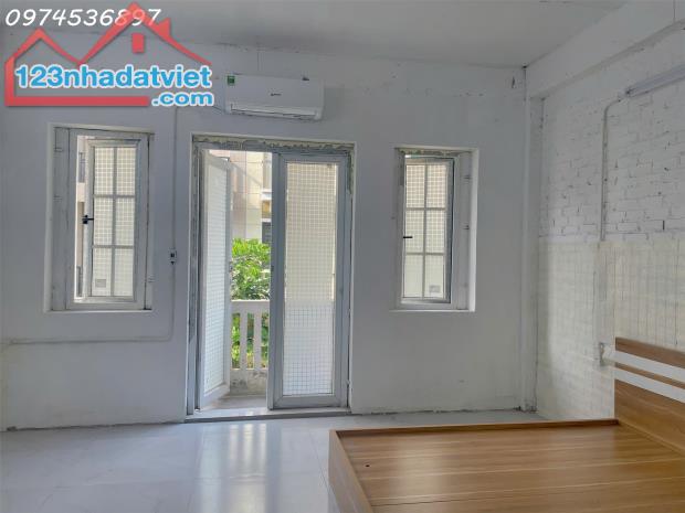 Chính chủ cho thuê phòng trọ mới xây Tầng 2,KĐT Phú Lương ban công to rộng -Khép kín - 1