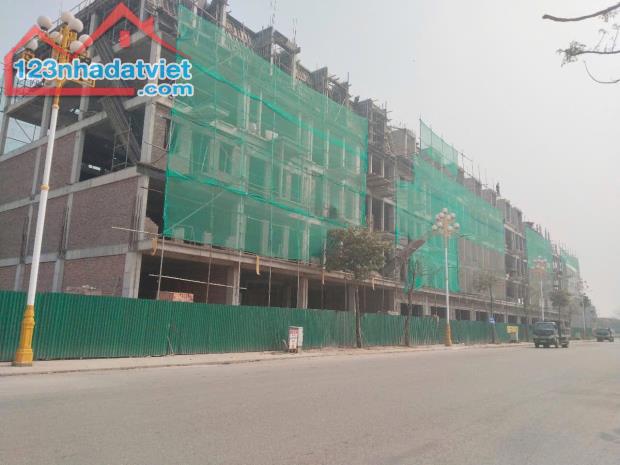 Bân nhà phố 5 tầng xây thô, KĐT Bắc Đầm Vạc, Vĩnh Yên lh_0987673102